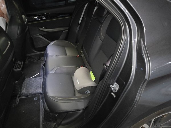 Lynk & Co 03 2025, 10700 км, за 15229 USD - фото 12