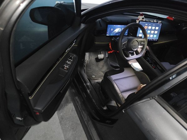 Lynk & Co 03 2025, 10700 км, за 15229 USD - фото 13