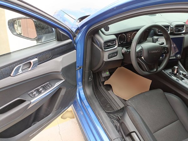 Lynk & Co 03 2019, 85400 км, за 9221 USD - фото 12