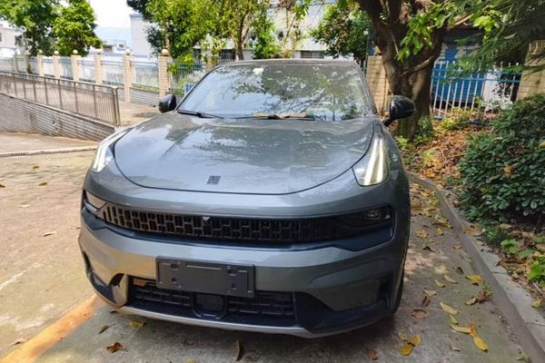 Lynk & Co 05 2020, 66400 км, за 13536 USD