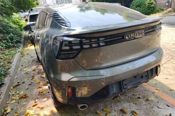 Lynk & Co 05 2020, 66400 км, за 13536 USD