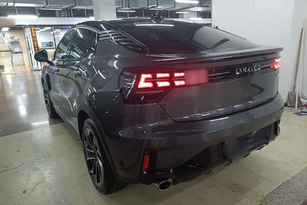 Lynk & Co 05 EM-P 2023, 25700 км, за 16233 USD