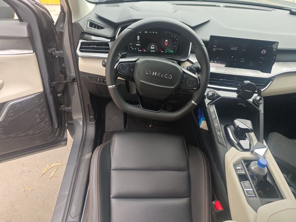 Lynk & Co 06 2020, 61200 км, за 10346 USD - фото 7