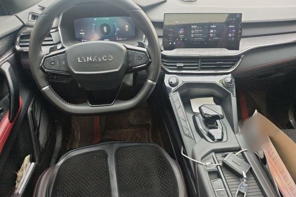 Lynk & Co 06 2020, 70800 км, за 10100 USD - фото 9