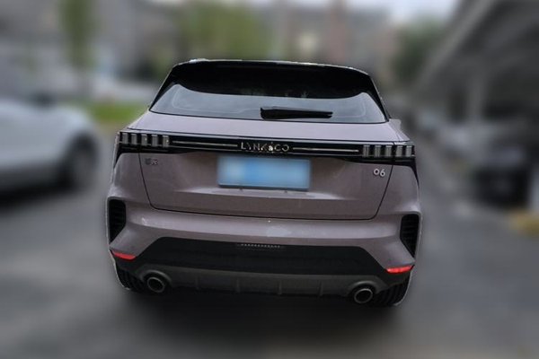 Lynk & Co 06 2023, 32300 км, за 11062 USD
