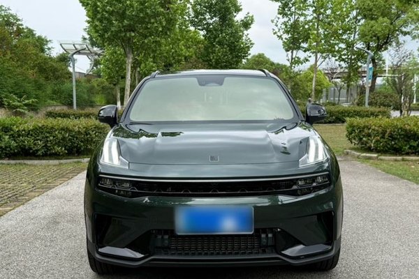 Lynk & Co 06 2023, 9900 км, за 13415 USD