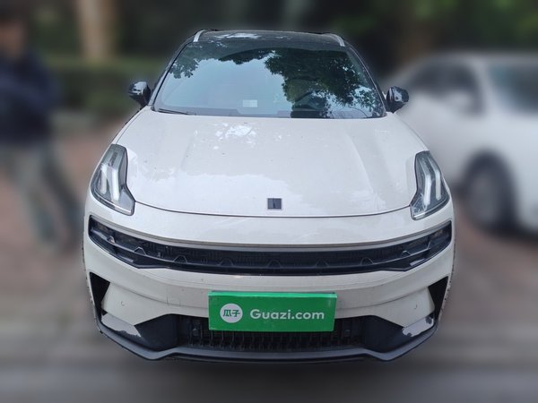 Lynk & Co 06 2023, 6899 км, за 12469 USD