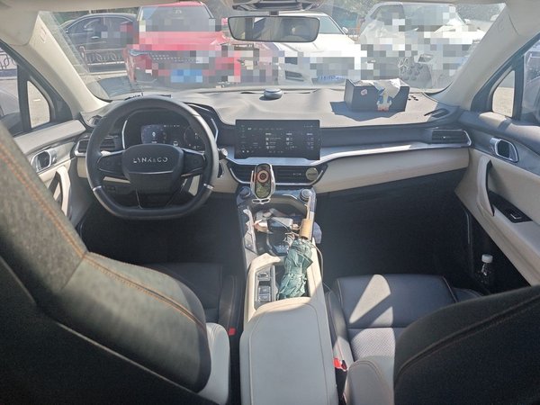 Lynk & Co 06 EM-P 2020, 80900 км, за 9779 USD - фото 6