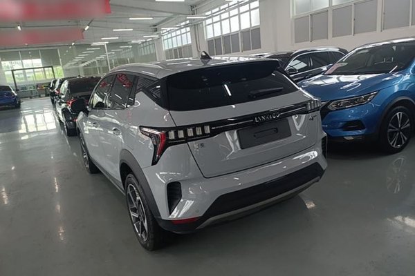 Lynk & Co 06 EM-P 2022, 68200 км, за 11380 USD