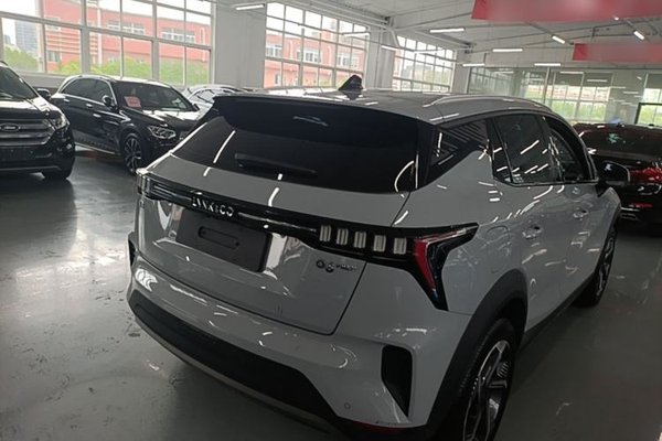 Lynk & Co 06 EM-P 2022, 68200 км, за 11380 USD - фото 6