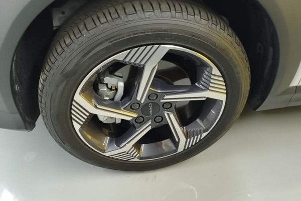 Lynk & Co 06 EM-P 2023, 8500 км, за 15793 USD - фото 10
