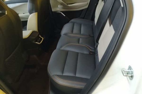 Lynk & Co 06 EM-P 2023, 8500 км, за 15793 USD - фото 20