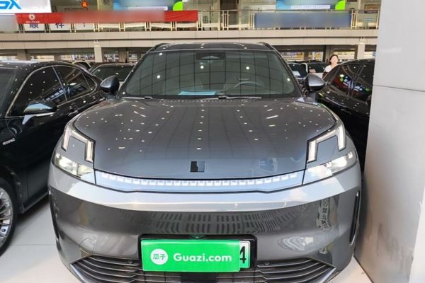 Lynk & Co 08 EM-P 2023, 55000 км, за 21414 USD