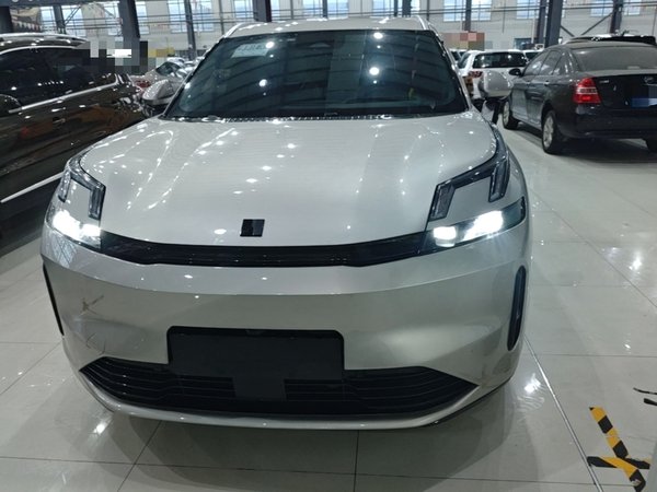 Lynk & Co 08 EM-P 2023, 99400 км, за 16045 USD