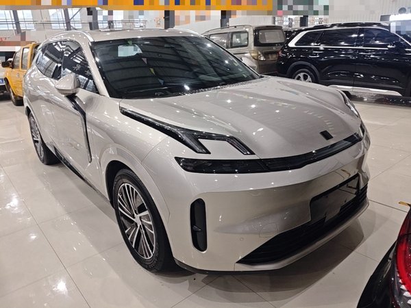 Lynk & Co 08 EM-P 2023, 99400 км, за 16045 USD