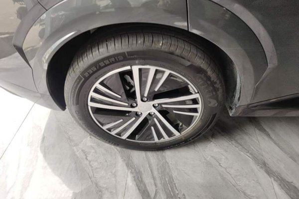 Lynk & Co 08 EM-P 2025, 11299 км, за 19271 USD