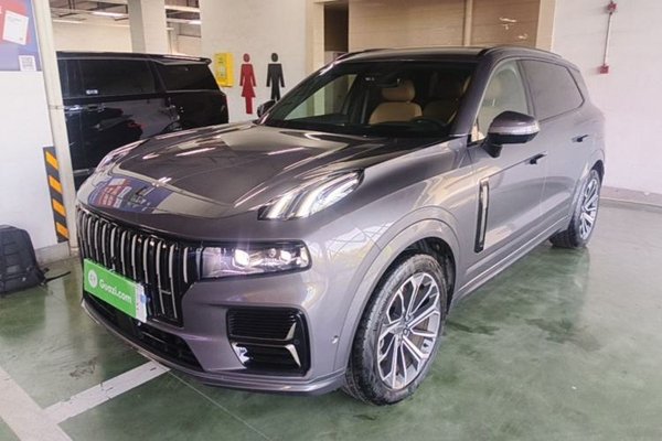 Lynk & Co 09 EM-P · 2024 год