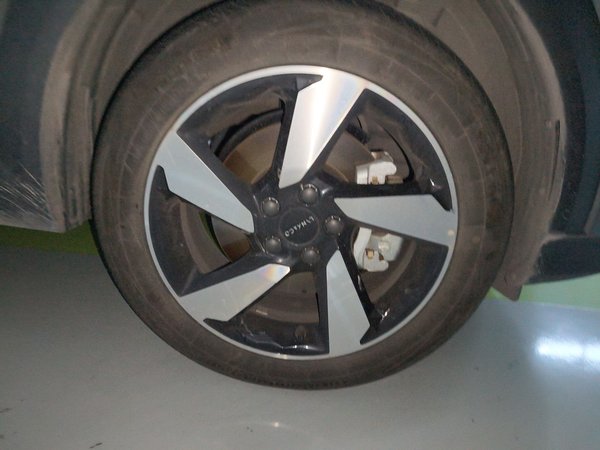 Lynk & Co 06 EM-P 2020, 22799 км, за 10578 USD - фото 9