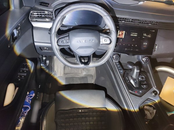 Lynk & Co 01 2021, 77500 км, за 13412 USD - фото 14