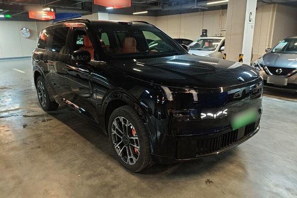 Lynk & Co 900 2025, 21500 км, за 39579 USD