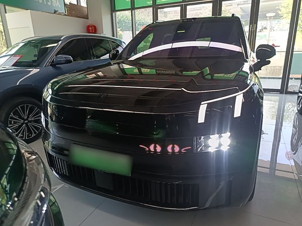 Lynk & Co 900 2025, 16400 км, за 49233 USD