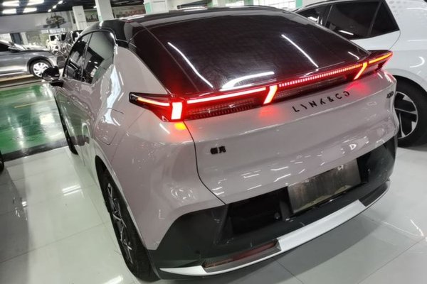 Lynk & Co Z20 2025, 26600 км, за 17485 USD - фото 12