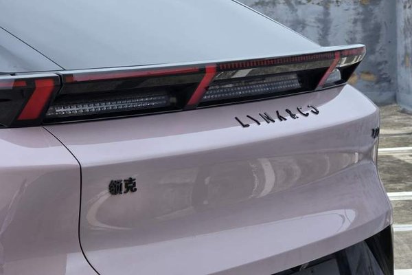 Lynk & Co Z20 2025, 26600 км, за 17485 USD - фото 19