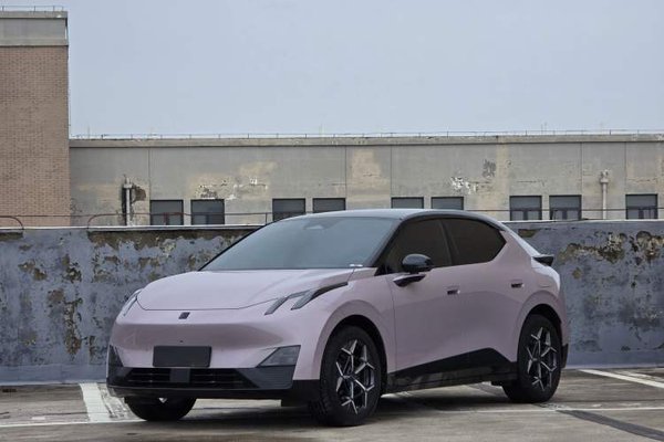 Lynk & Co Z20 · 2025 год