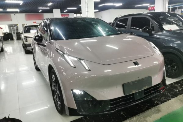 Lynk & Co Z20 2025, 26600 км, за 17485 USD