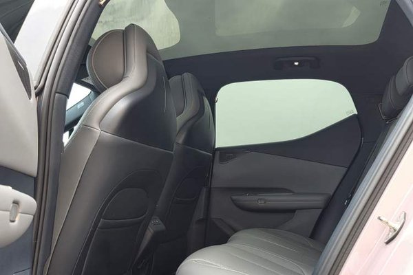 Lynk & Co Z20 2025, 26600 км, за 17485 USD - фото 35