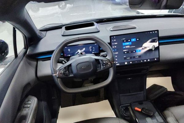 Lynk & Co Z20 2025, 31200 км, за 17343 USD