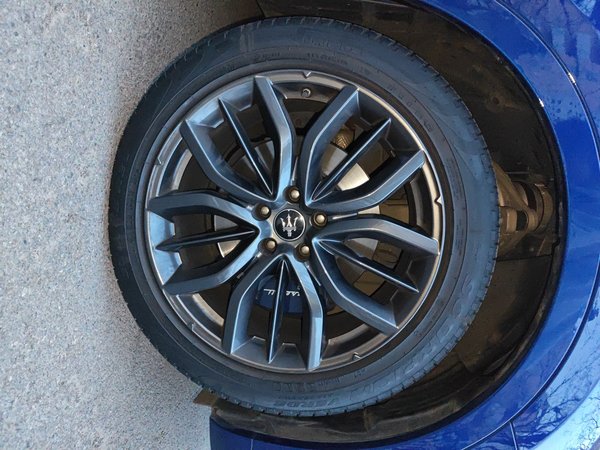 Maserati Levante 2021, 72100 км, за 60582 USD