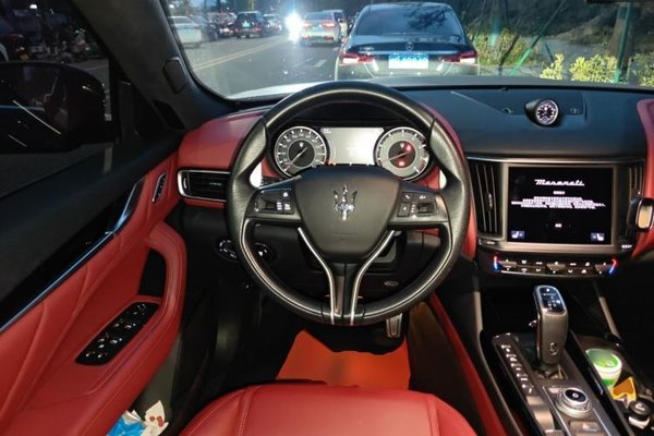 Maserati Levante 2022, 50400 км, за 56169 USD - фото 11