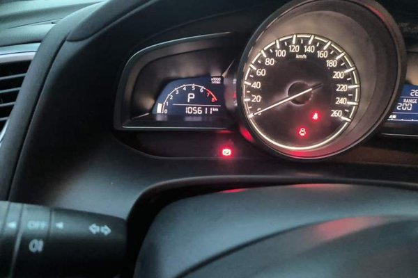 Mazda CX-4 2018, 105600 км, за 7326 USD - фото 12