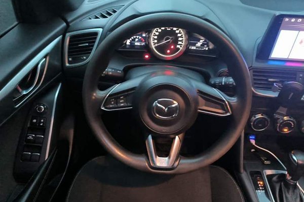 Mazda CX-4 2018, 105600 км, за 7326 USD - фото 10