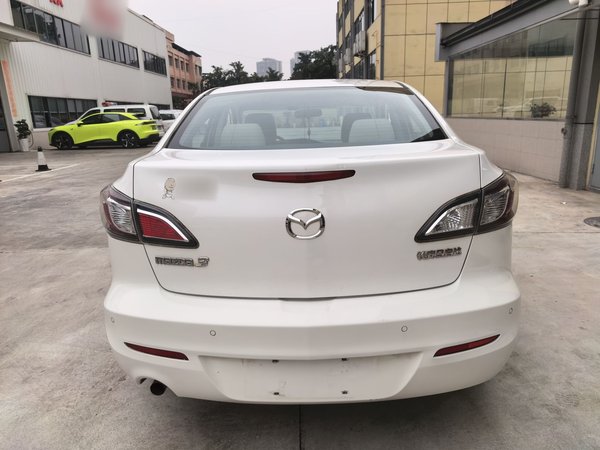 Mazda 3 2015, 135700 км, за 4402 USD
