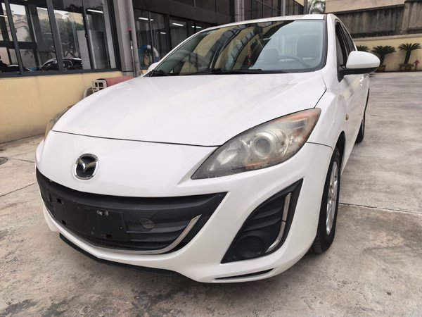 Mazda Mazda 3 2015 Sedan 1.6L Manual Comfort Model