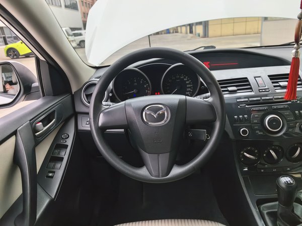 Mazda 3 2015, 135700 км, за 4402 USD - фото 10