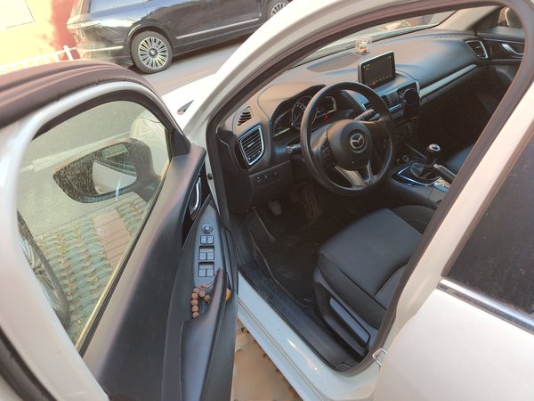Mazda Mazda 3 Axela 2014, 111000 км, за 6702 USD - фото 19