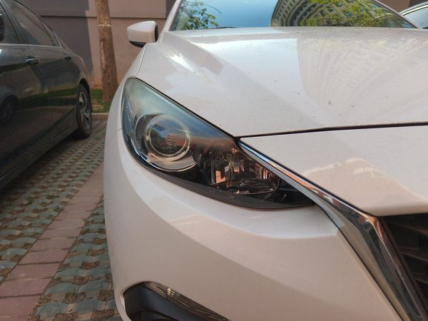 Mazda Mazda 3 Axela 2014, 111000 км, за 6702 USD - фото 7