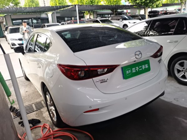 Mazda Mazda 3 Axela 2014, 96800 км, за 6613 USD