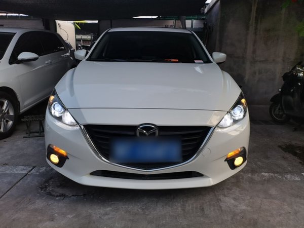 Mazda Mazda 3 Axela 2014, 96800 км, за 6613 USD