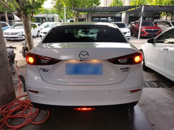 Mazda Mazda 3 Axela 2014, 96800 км, за 6613 USD