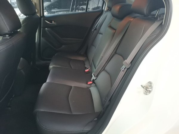 Mazda Mazda 3 Axela 2014, 96800 км, за 6613 USD - фото 20