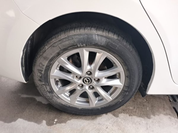 Mazda Mazda 3 Axela 2014, 96800 км, за 6613 USD - фото 10