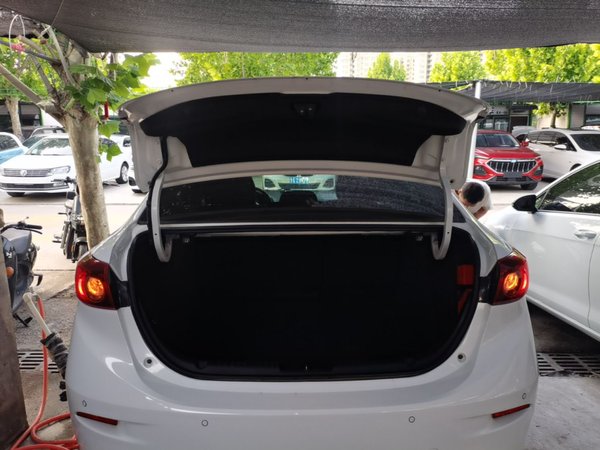 Mazda Mazda 3 Axela 2014, 96800 км, за 6613 USD - фото 22
