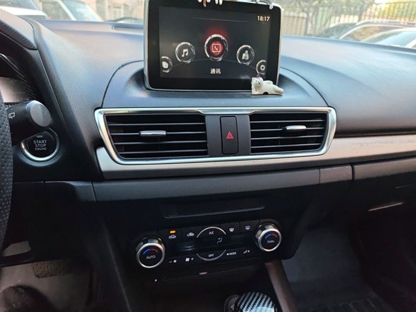 Mazda Mazda 3 Axela 2014, 113300 км, за 5169 USD - фото 18