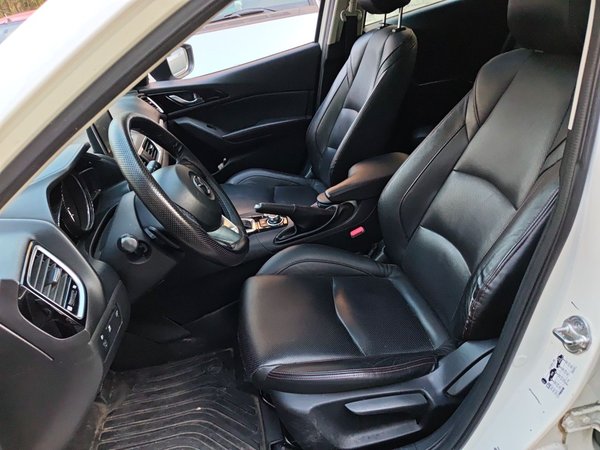 Mazda Mazda 3 Axela 2014, 113300 км, за 5169 USD - фото 20