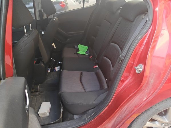 Mazda Mazda 3 Axela 2016, 121900 км, за 5403 USD - фото 18