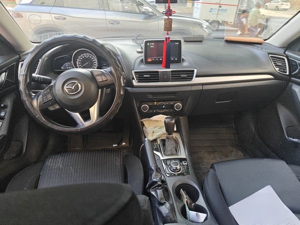 Mazda Mazda 3 Axela 2016, 121900 км, за 5403 USD - фото 10